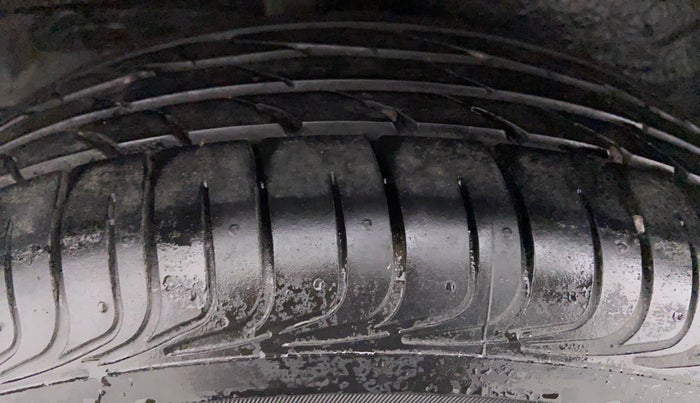2018 Toyota YARIS V CVT, Petrol, Automatic, 66,793 km, Right Front Tyre Tread