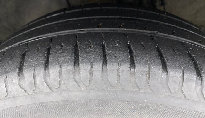 2018 Hyundai Verna 1.6 SX VTVT, Petrol, Manual, 47,564 km, Left Front Tyre Tread