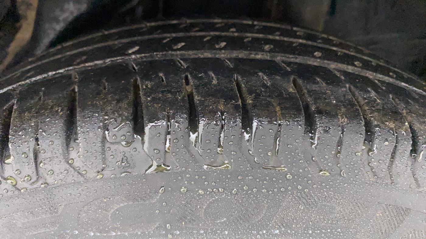 2013 Honda Brio VX MT, Petrol, Manual, 72,852 km, Left Rear Tyre Tread