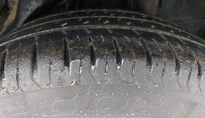2013 Honda Brio VX MT, Petrol, Manual, 72,852 km, Left Rear Tyre Tread