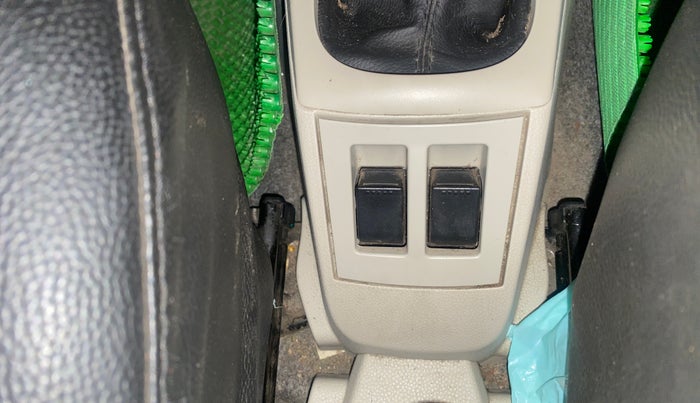 2022 Maruti Alto LXI O, Petrol, Manual, 14,386 km, Driver Side Door Panels Control