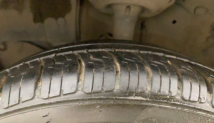 2018 Honda Amaze 1.2L I-VTEC S, Petrol, Manual, 38,144 km, Left Front Tyre Tread