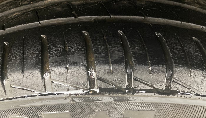 2021 Hyundai GRAND I10 NIOS SPORTZ 1.2 KAPPA VTVT, Petrol, Manual, 32,078 km, Left Rear Tyre Tread