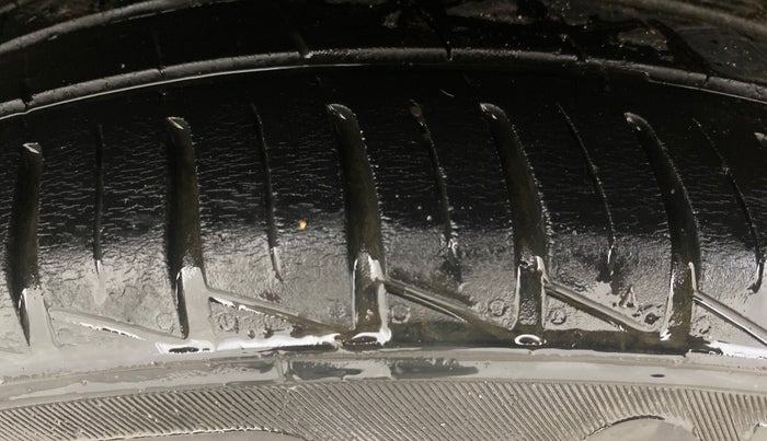 2021 Hyundai GRAND I10 NIOS SPORTZ 1.2 KAPPA VTVT, Petrol, Manual, 32,078 km, Right Rear Tyre Tread