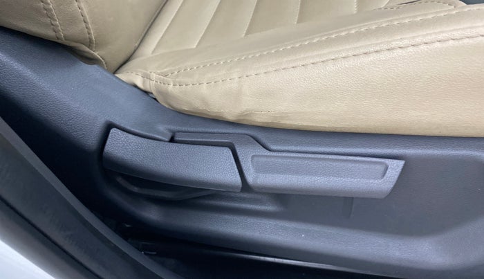 2021 Hyundai GRAND I10 NIOS SPORTZ 1.2 KAPPA VTVT, Petrol, Manual, 32,078 km, Driver Side Adjustment Panel