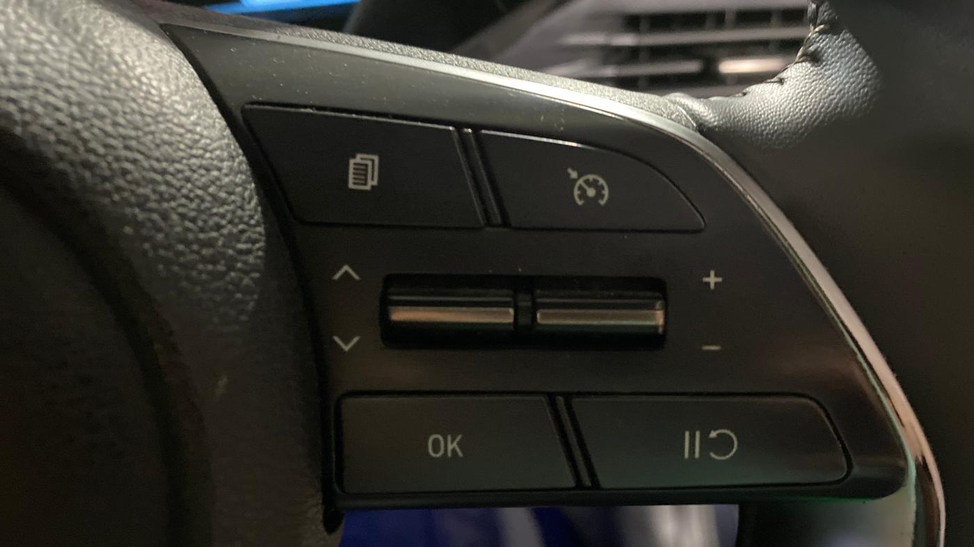 2023 Hyundai NEW I20 ASTA (O) 1.2 IVT, Petrol, Automatic, 19,186 km, Adaptive Cruise Control