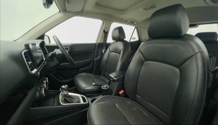 2019 Hyundai VENUE SX PLUS 1.0 TURBO DCT, Petrol, Automatic, 46,670 km, Right Side Front Door Cabin