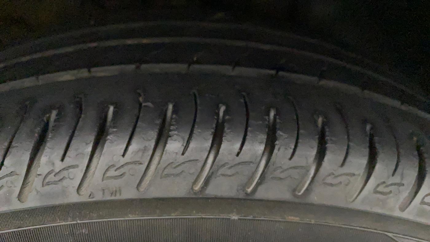 2019 Hyundai VENUE SX PLUS 1.0 TURBO DCT, Petrol, Automatic, 46,670 km, Left Rear Tyre Tread