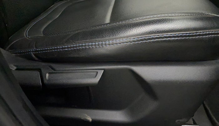 2019 Hyundai VENUE SX PLUS 1.0 TURBO DCT, Petrol, Automatic, 46,670 km, Driver Side Adjustment Panel