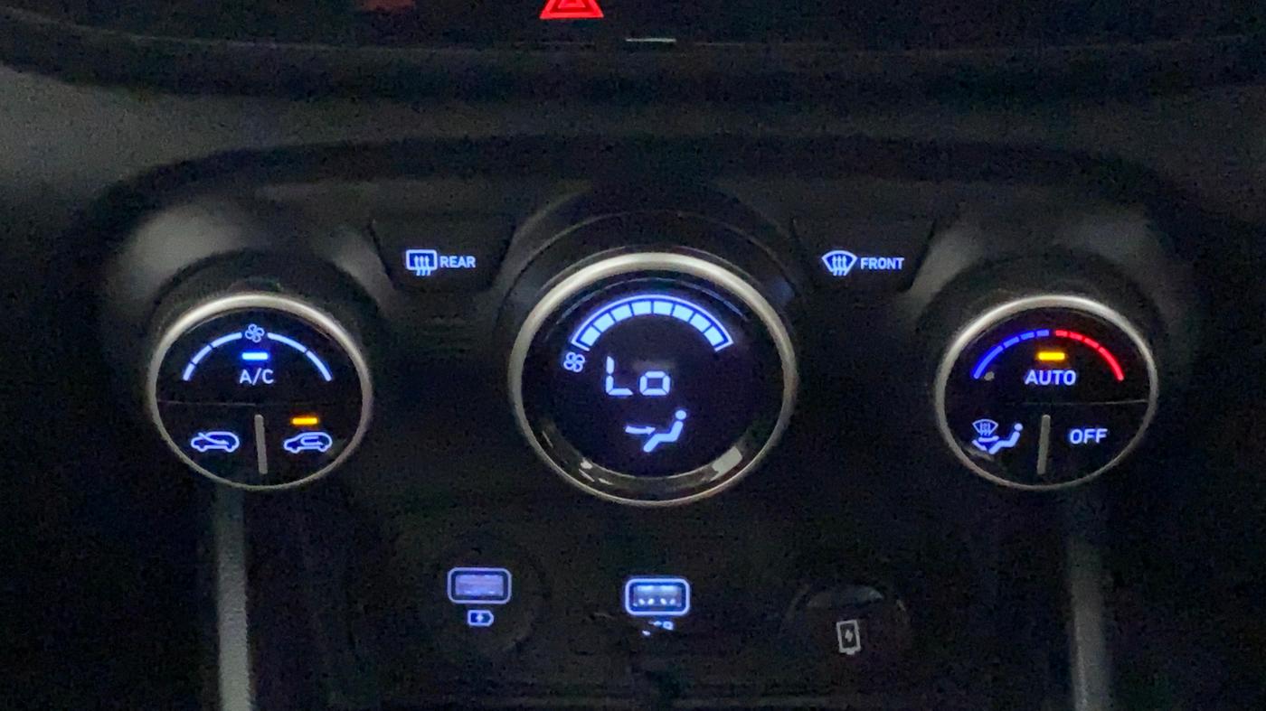 2019 Hyundai VENUE SX PLUS 1.0 TURBO DCT, Petrol, Automatic, 46,670 km, Automatic Climate Control