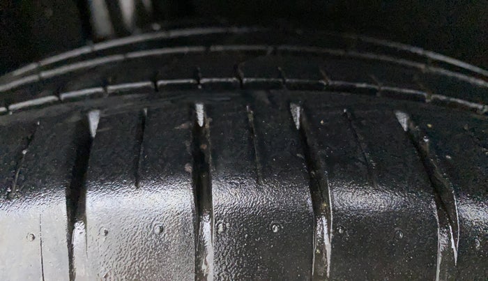 2019 Maruti Baleno ZETA PETROL 1.2, Petrol, Manual, 18,589 km, Right Rear Tyre Tread