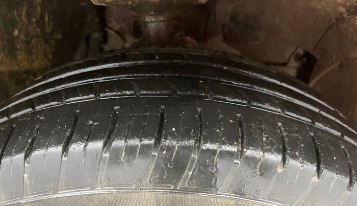 2020 Renault Duster RXZ 1.5 PETROL MT, Petrol, Manual, 29,050 km, Right Front Tyre Tread