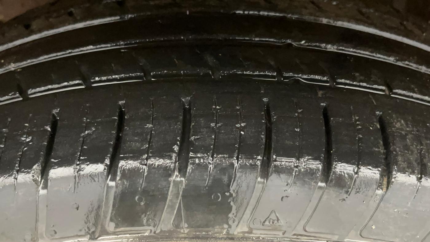 2020 Renault Duster RXZ 1.5 PETROL MT, Petrol, Manual, 29,103 km, Left Front Tyre Tread