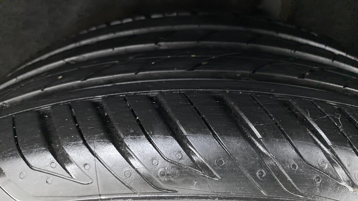 2019 Honda Civic 1.8V AT, Petrol, Automatic, 6,154 km, Left Rear Tyre Tread