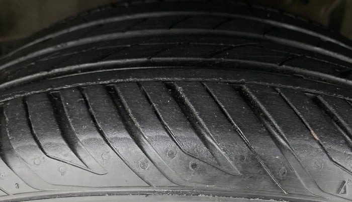 2019 Honda Civic 1.8V AT, Petrol, Automatic, 6,154 km, Left Front Tyre Tread