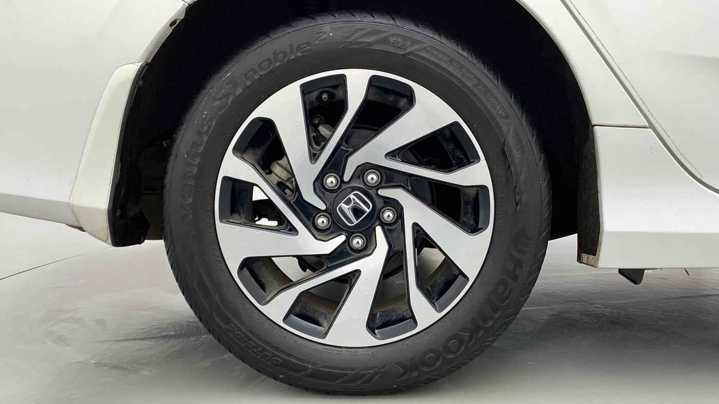 2019 Honda Civic 1.8V AT, Petrol, Automatic, 6,154 km, Right Rear Wheel