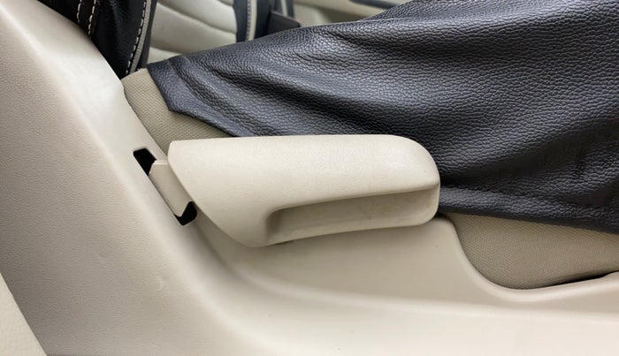 2020 Maruti Celerio VXI, Petrol, Manual, 42,384 km, Driver Side Adjustment Panel