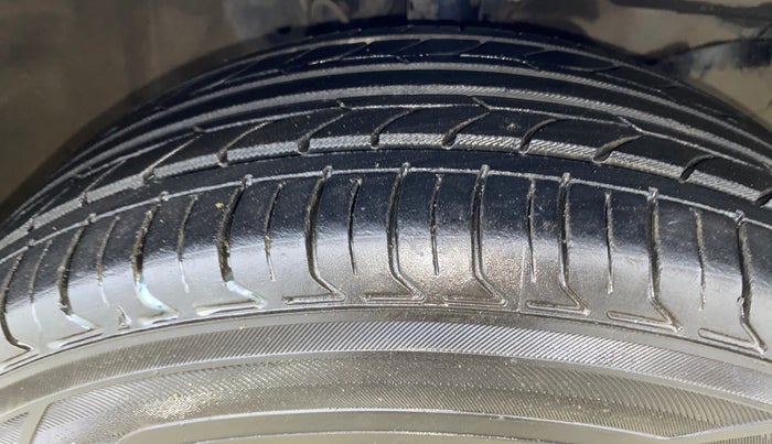 2013 Honda Amaze 1.2L I-VTEC S AT, Petrol, Automatic, 97,037 km, Right Front Tyre Tread