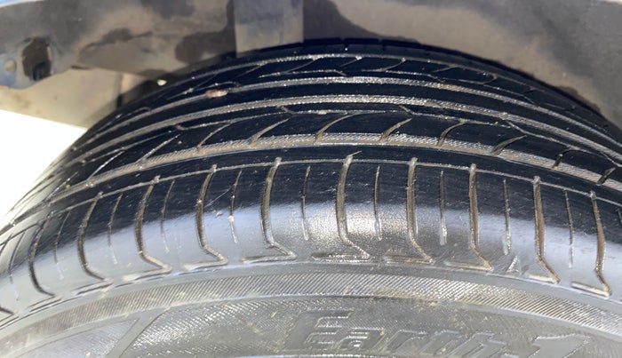 2013 Honda Amaze 1.2L I-VTEC S AT, Petrol, Automatic, 97,037 km, Right Rear Tyre Tread