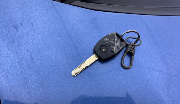 2013 Honda Amaze 1.2L I-VTEC S AT, Petrol, Automatic, 97,037 km, Key Close Up