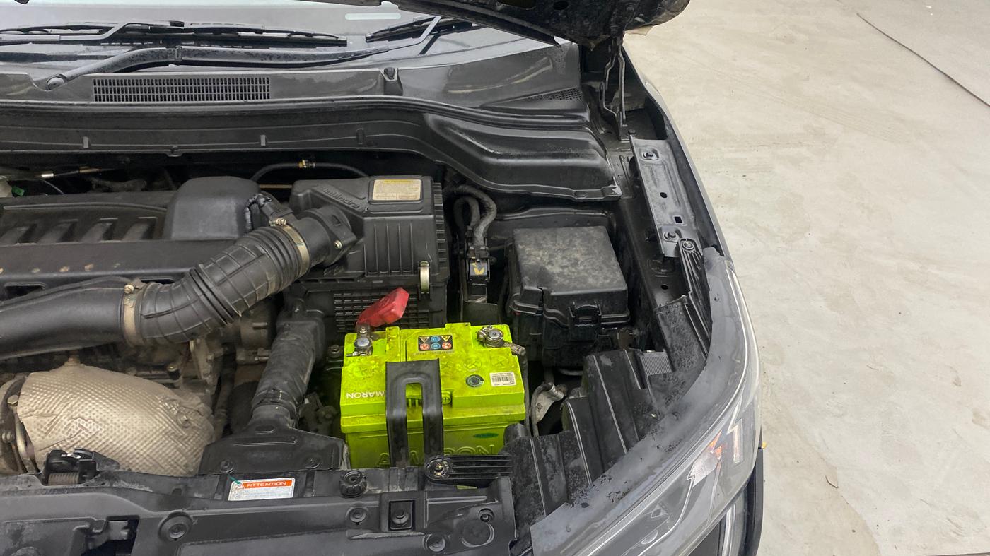 2020 Mahindra XUV300 W8 1.5 DIESEL, Diesel, Manual, 93,468 km, Engine View - Left