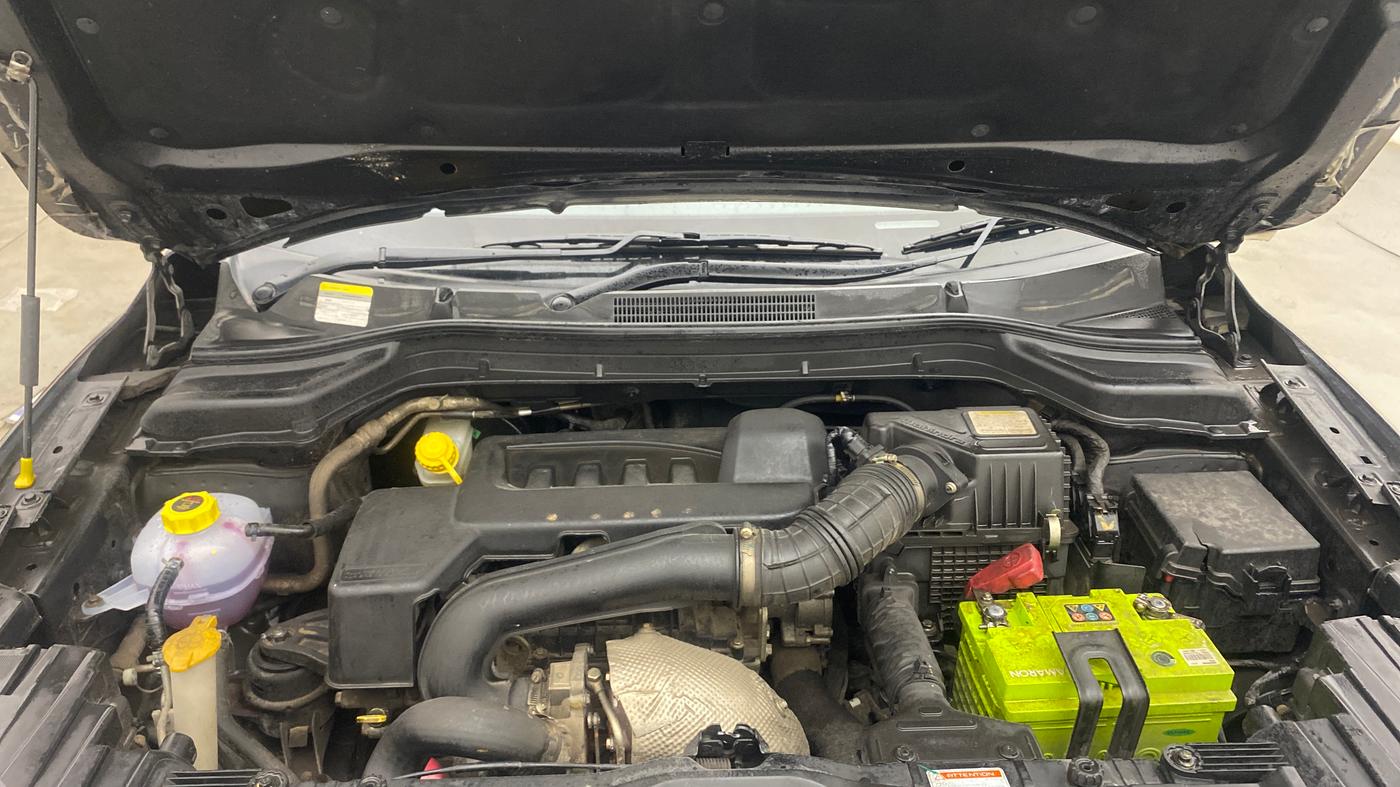 2020 Mahindra XUV300 W8 1.5 DIESEL, Diesel, Manual, 93,468 km, Engine View