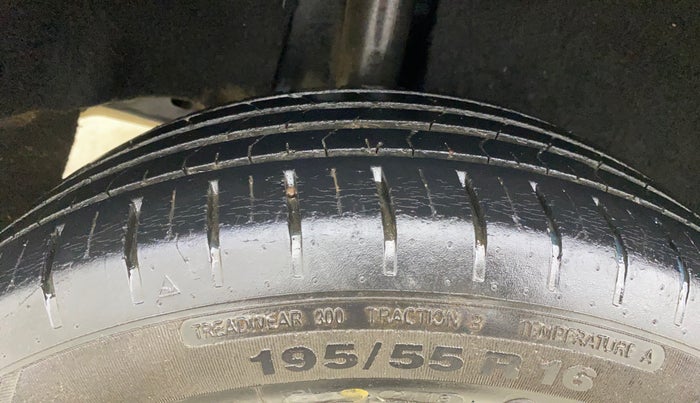 2018 Maruti Baleno ALPHA CVT PETROL 1.2, Petrol, Automatic, 49,169 km, Right Rear Tyre Tread