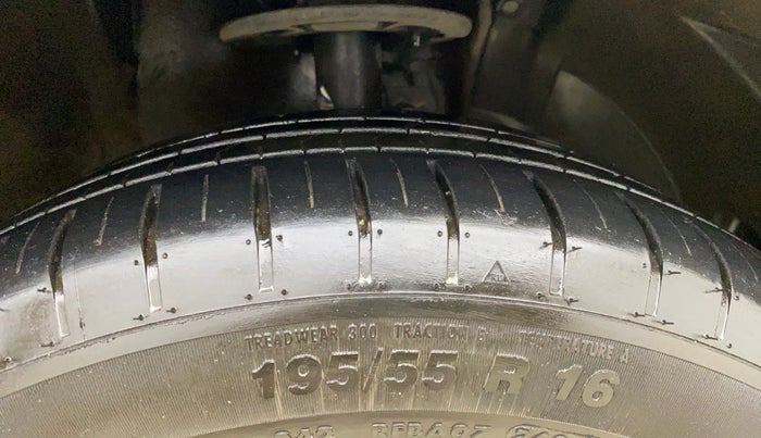 2018 Maruti Baleno ALPHA CVT PETROL 1.2, Petrol, Automatic, 49,169 km, Right Front Tyre Tread