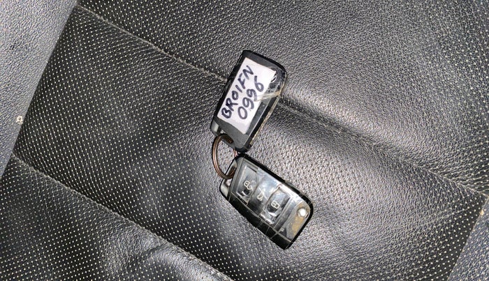 2022 Volkswagen TAIGUN TOPLINE 1.0 TSI MT, Petrol, Manual, 59,704 km, Key Close Up