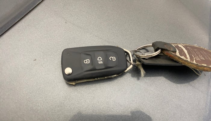 2021 Tata Tiago XT PETROL, Petrol, Manual, 24,626 km, Key Close Up