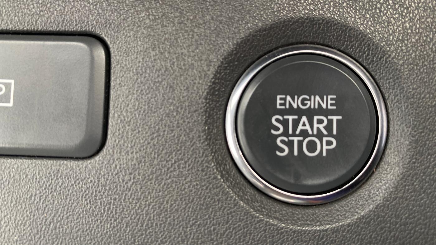 2025 KIA SYROS  HTX 1.0 Turbo 6MT, Petrol, Manual, 6,773 km, Keyless Start/ Stop Button