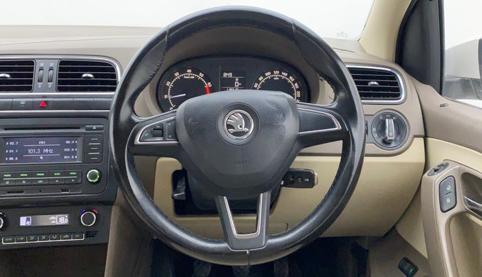 2016 Skoda Rapid 1.6 MPI STYLE PLUS MT, Petrol, Manual, 1,19,319 km, Steering Wheel Close Up