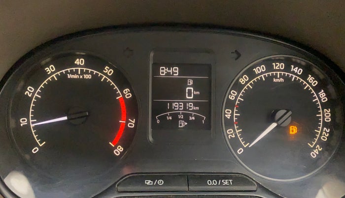 2016 Skoda Rapid 1.6 MPI STYLE PLUS MT, Petrol, Manual, 1,19,319 km, Odometer Image