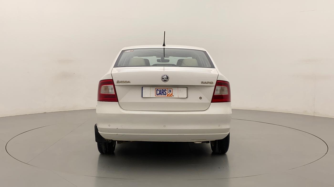 2016 Skoda Rapid 1.6 MPI STYLE PLUS MT, Petrol, Manual, 1,19,319 km, Back/Rear