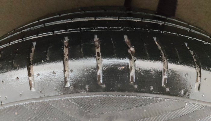 2020 Maruti Baleno ZETA CVT PETROL 1.2, Petrol, Automatic, 40,290 km, Left Rear Tyre Tread