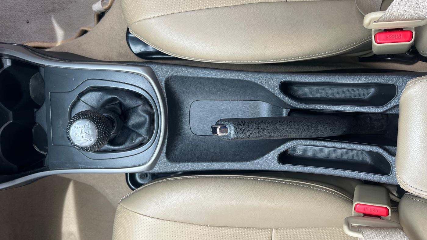 2022 Honda City 1.5L I-VTEC V MT 5TH GEN, Petrol, Manual, 38,206 km, Gear Lever