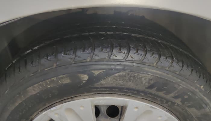 2014 Honda Amaze 1.2L I-VTEC S AT, Petrol, Automatic, 25,017 km, Left Front Tyre Tread