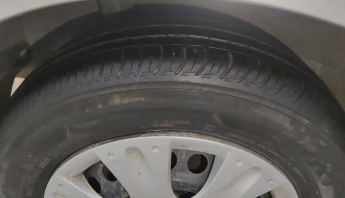 2014 Honda Amaze 1.2L I-VTEC S AT, Petrol, Automatic, 25,017 km, Right Rear Tyre Tread