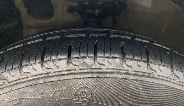 2014 Hyundai Xcent S (O) 1.2, Petrol, Manual, 42,831 km, Left Front Tyre Tread
