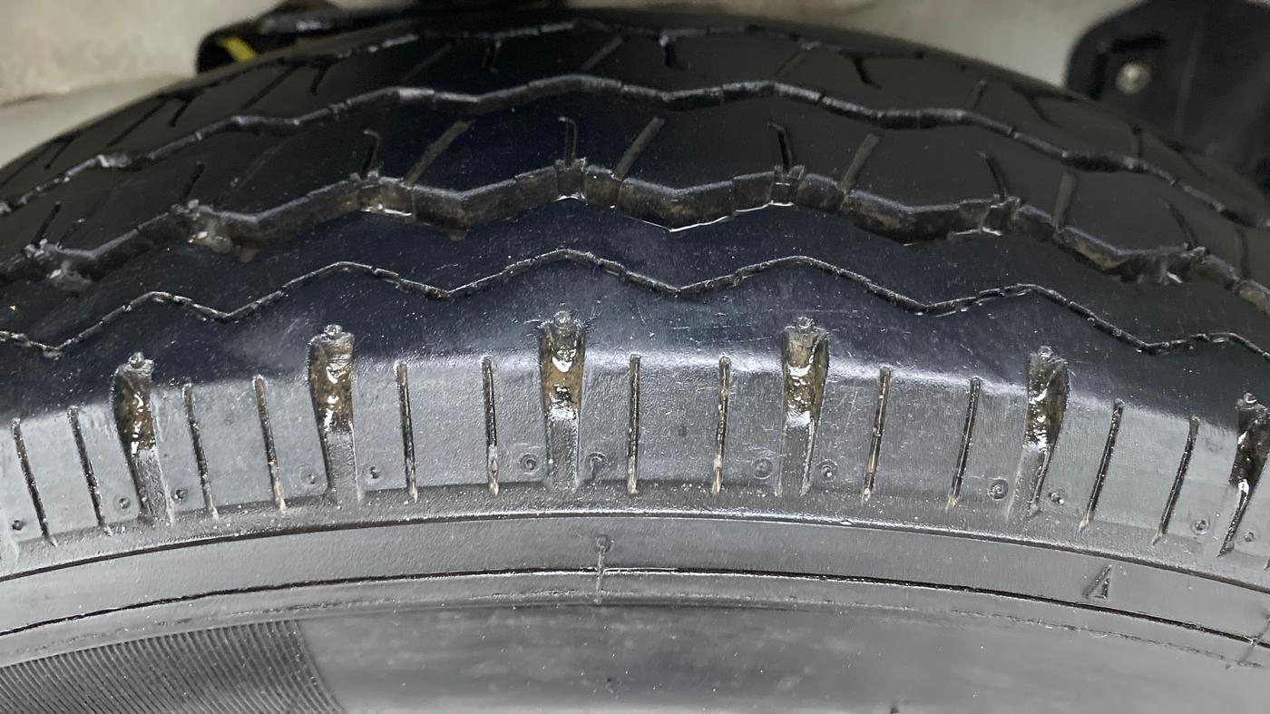 2021 Maruti Eeco 5 STR WITH AC PLUSHTR, Petrol, Manual, 11,577 km, Left Front Tyre Tread