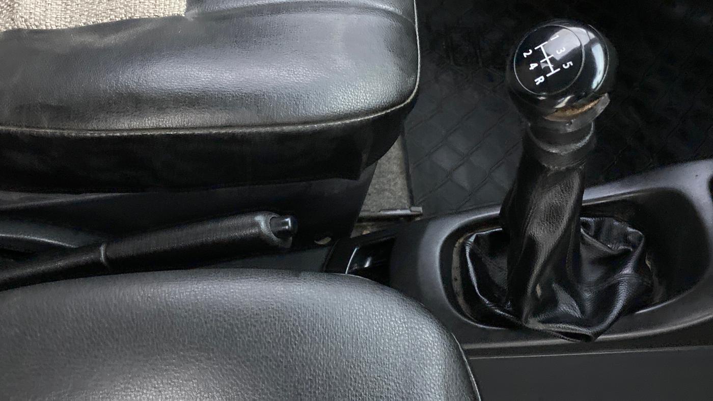 2011 Maruti Wagon R 1.0 LXI, Petrol, Manual, 80,404 km, Gear Lever