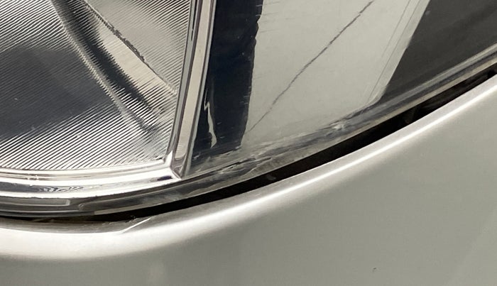 2011 Maruti Wagon R 1.0 LXI, Petrol, Manual, 80,404 km, Left headlight - Minor scratches