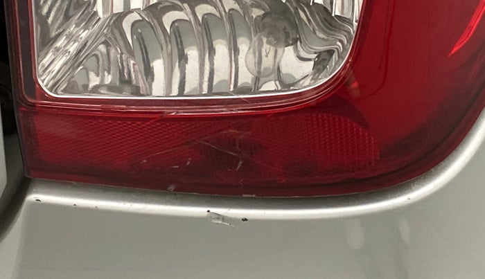 2011 Maruti Wagon R 1.0 LXI, Petrol, Manual, 80,404 km, Right tail light - Minor damage