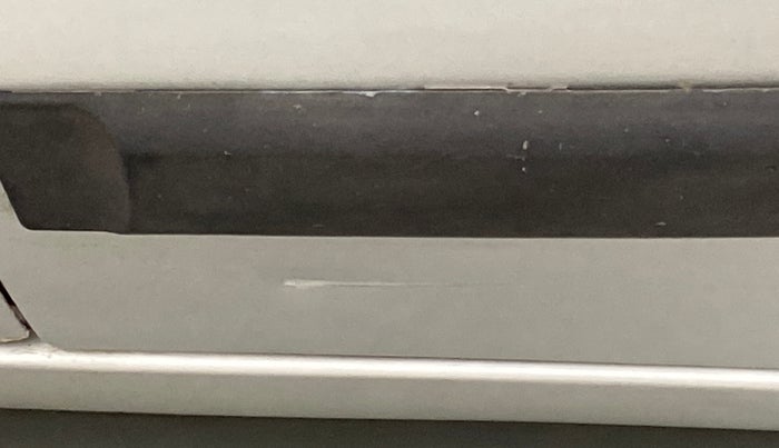 2011 Maruti Wagon R 1.0 LXI, Petrol, Manual, 80,404 km, Rear left door - Minor scratches