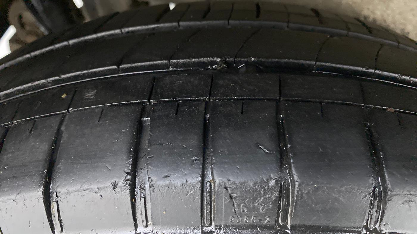 2011 Maruti Wagon R 1.0 LXI, Petrol, Manual, 80,404 km, Right Rear Tyre Tread