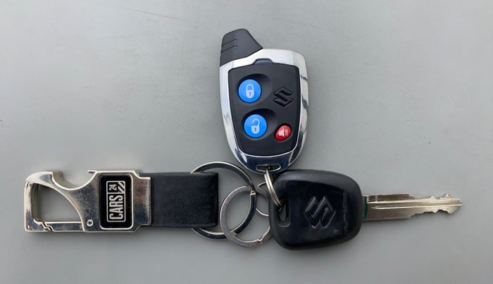 2018 Maruti Alto K10 VXI P, Petrol, Manual, 14,382 km, Key Close Up