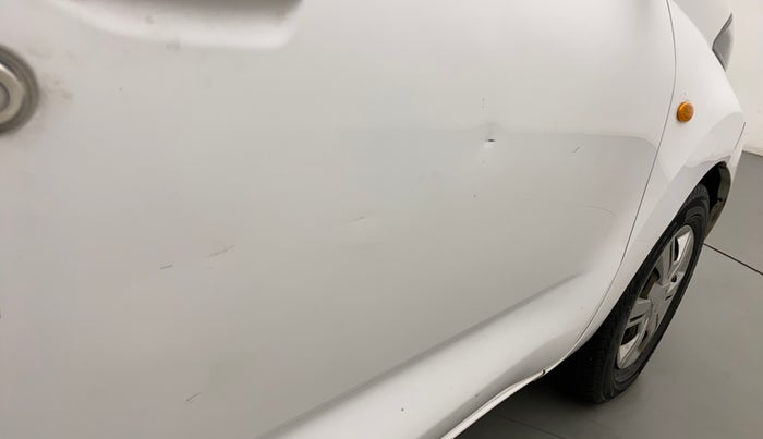 2018 Datsun Redi Go T (O), Petrol, Manual, 28,792 km, Driver-side door - Minor scratches