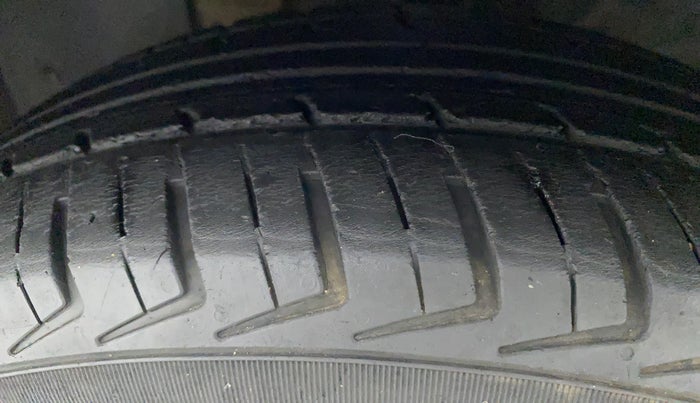 2018 Datsun Redi Go T (O), Petrol, Manual, 28,792 km, Left Front Tyre Tread
