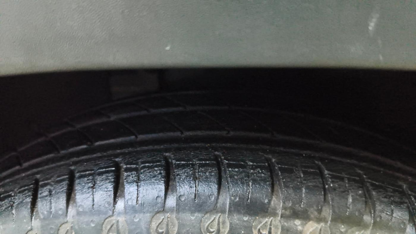 2022 Renault Kwid RXT 1.0 (O), Petrol, Manual, 17,612 km, Left Front Tyre Tread