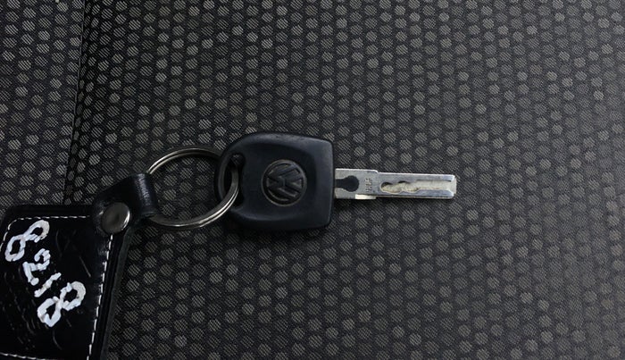 2017 Volkswagen Ameo TRENDLINE 1.2L, Petrol, Manual, 80,212 km, Key Close Up